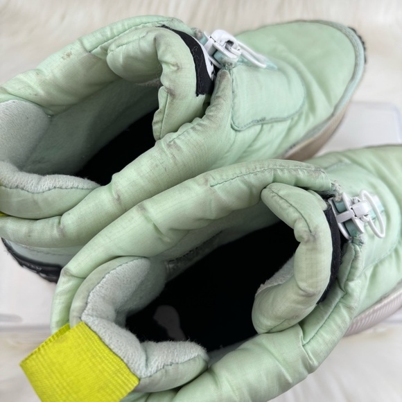 Sorel Out N About Puffy Zip up Light Green Quilted Boots - Picture 9 of 12